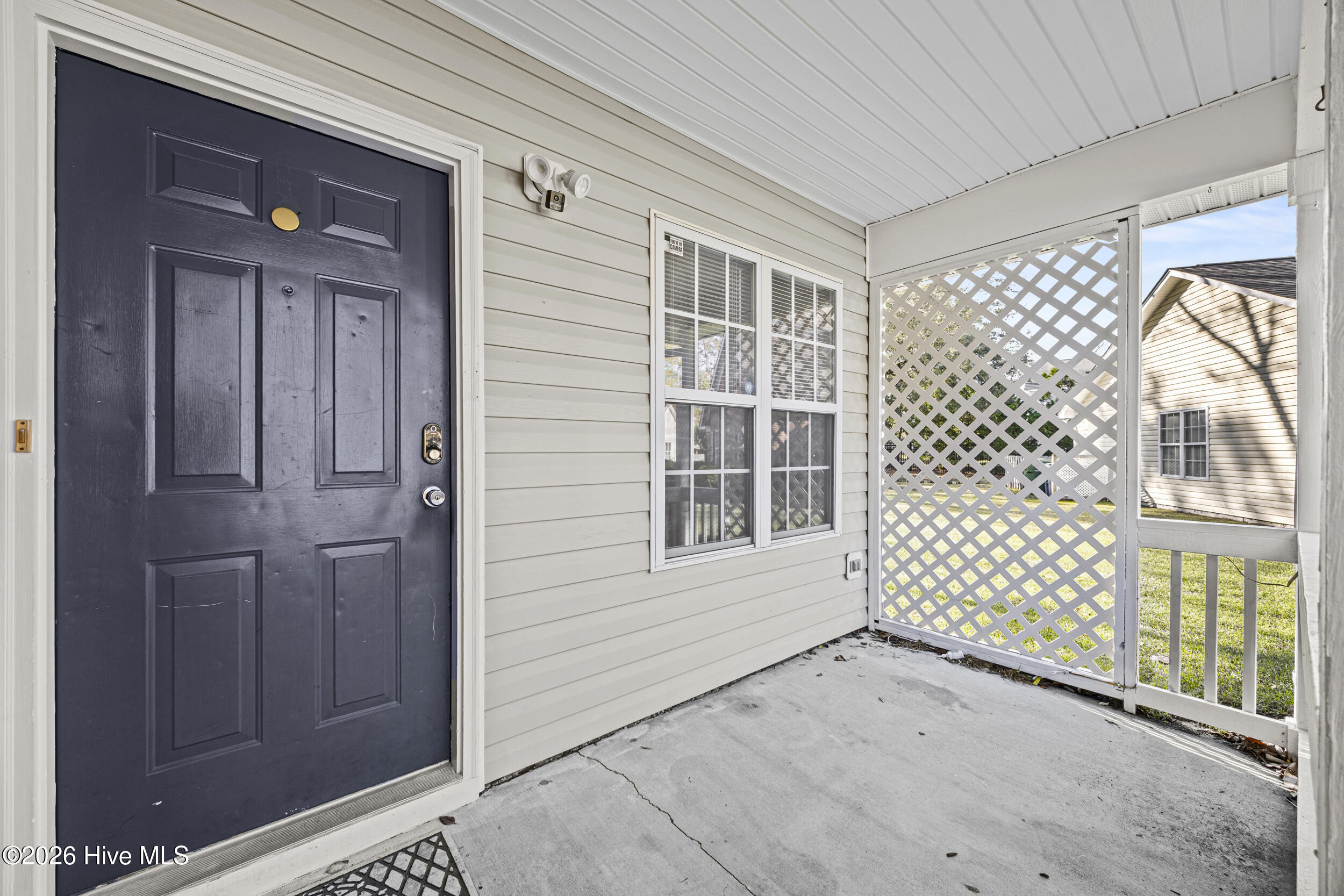 306 St Rosea Road Wilmington, NC 28405 - Photo 5 of 35 5_front entryway