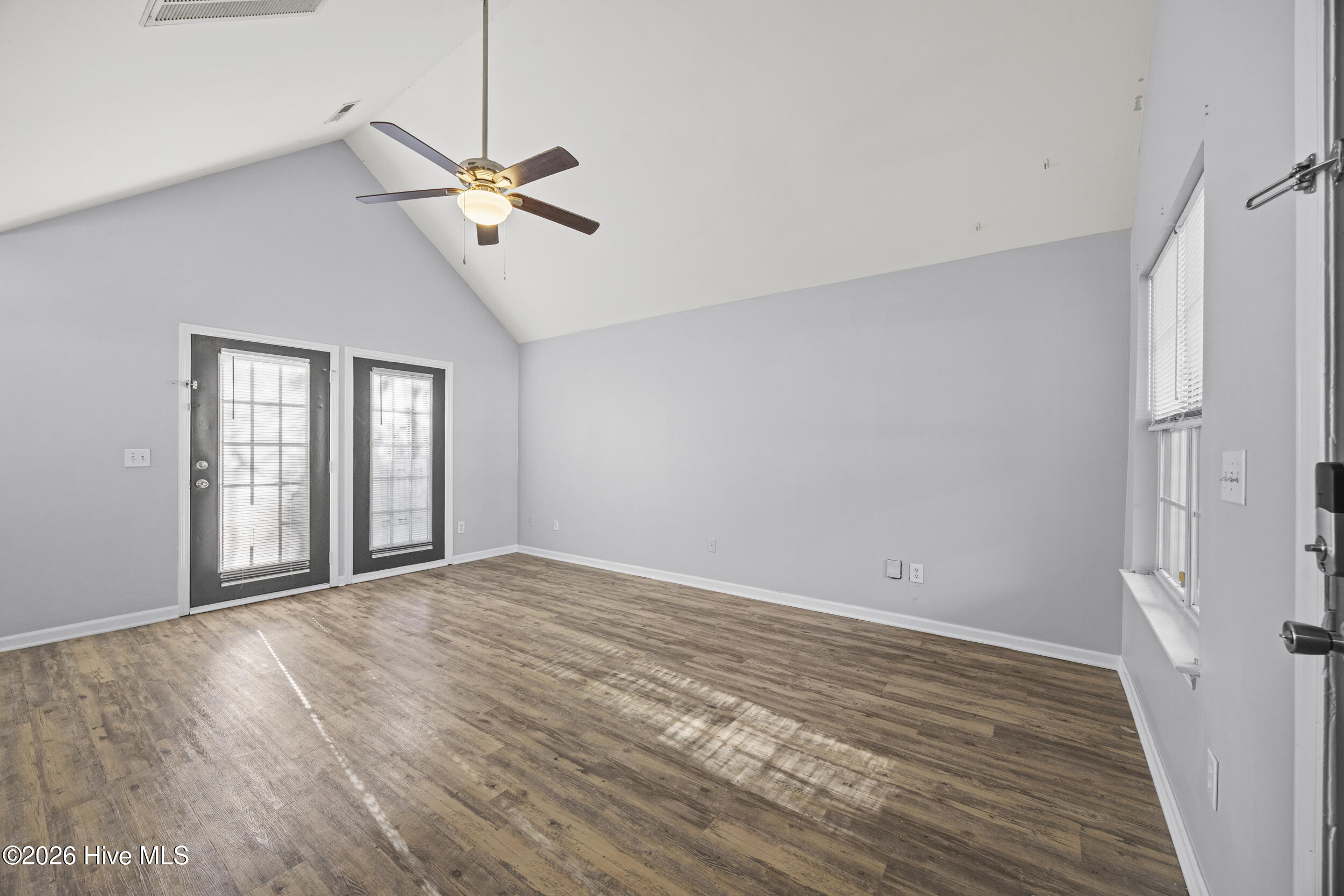 306 St Rosea Road Wilmington, NC 28405 - Photo 7 of 35 7_living room