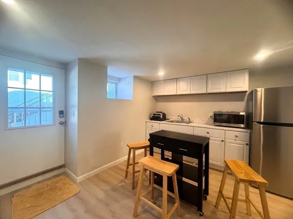 $2,800 | 39 Cottage Street, Unit 1, Stoneham, MA 02180