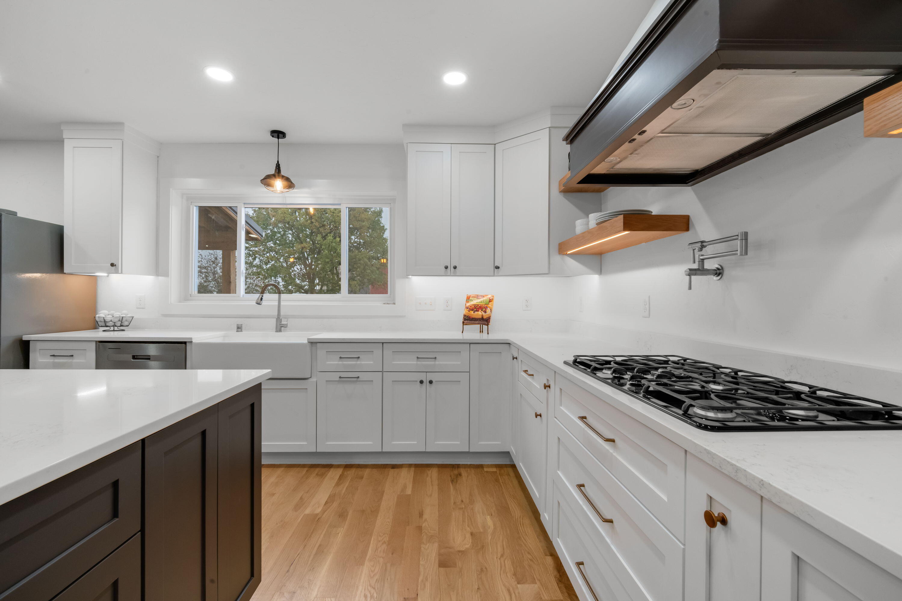 5036 County Highway West Bend, WI 53090 - Photo 17 of 53 Kitchen