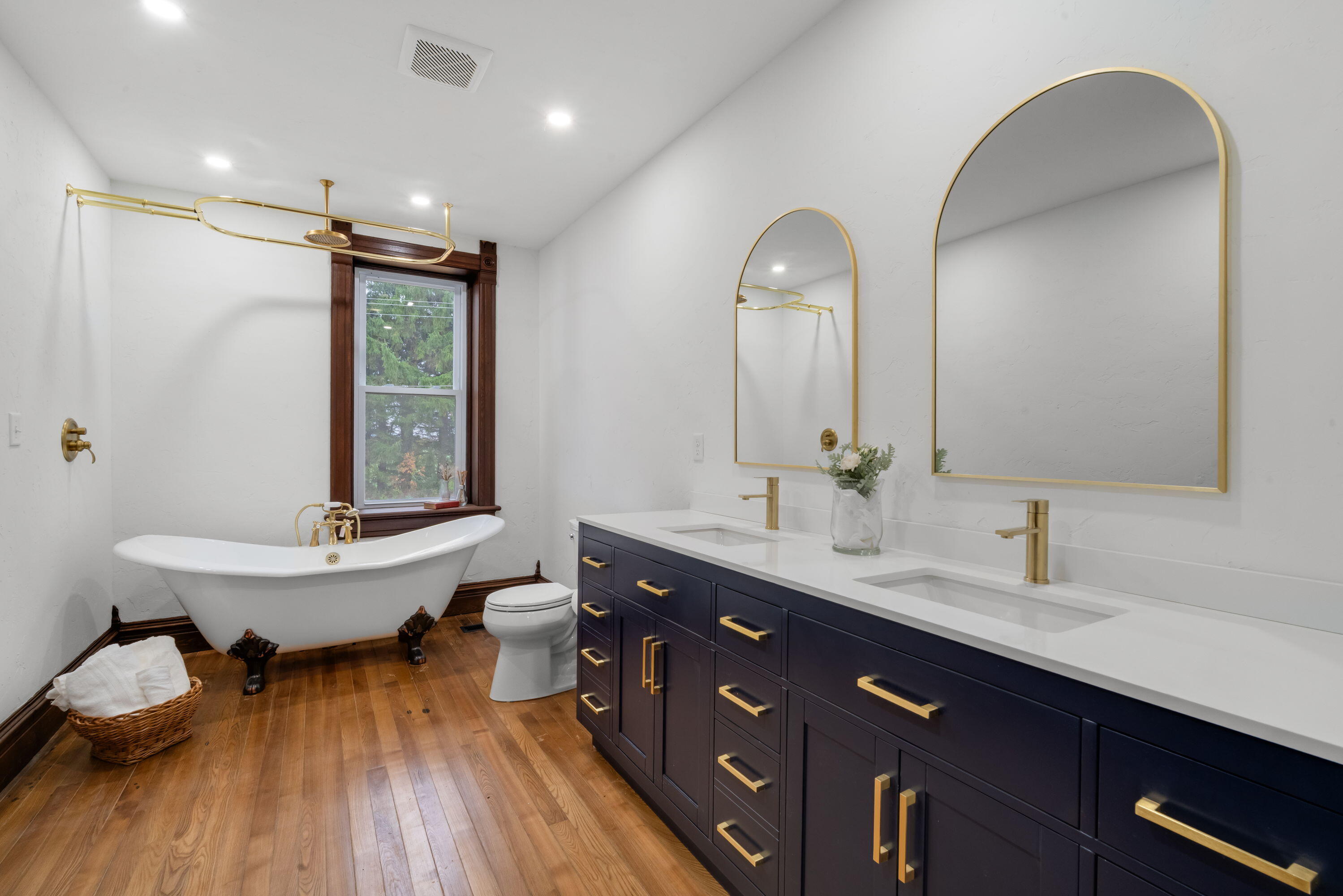 5036 County Highway West Bend, WI 53090 - Photo 4 of 53 Mstr BA