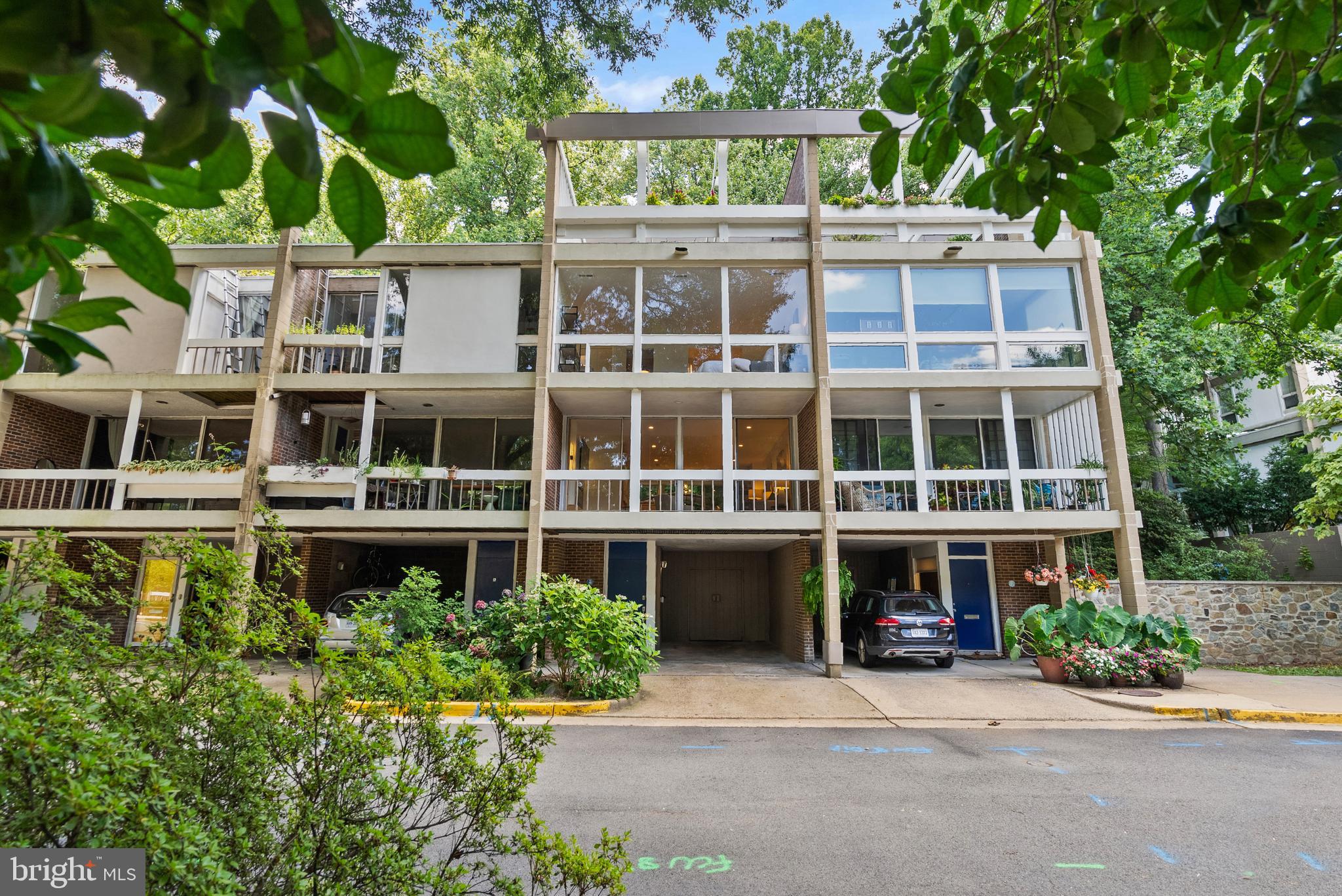 11519 Hickory Cluster Reston, VA 20190 - Photo 1 of 28 Exterior With Carport