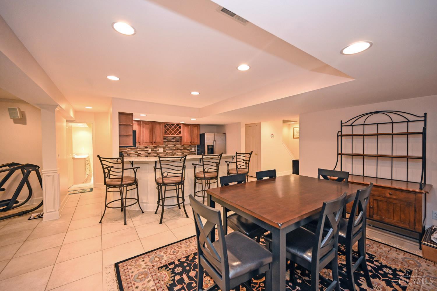 8847 Montgomery Road Cincinnati, OH 45236 - Photo 45 of 61 Gallery Image 45