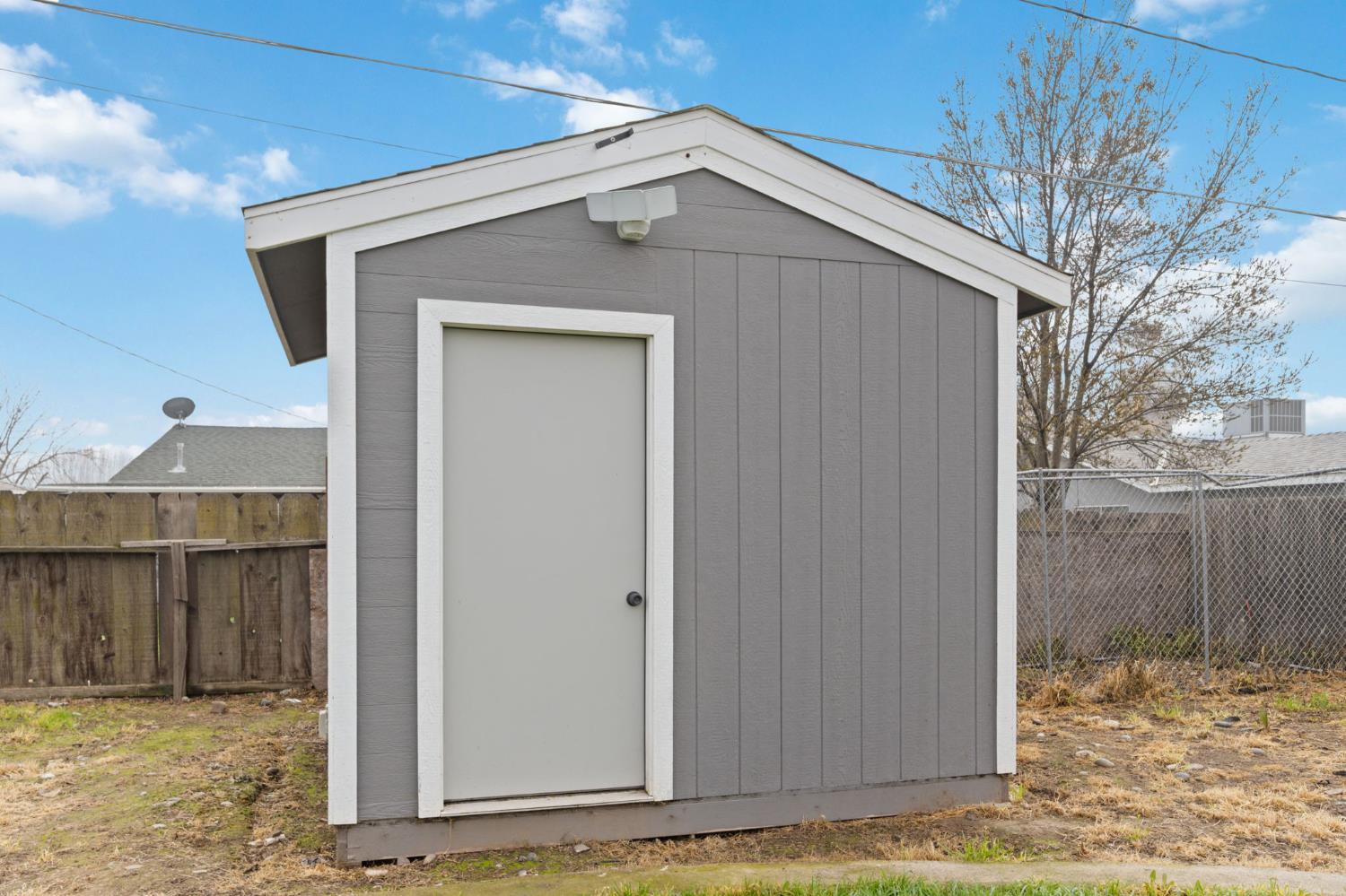 14191 Pimo Street Armona, CA 93202 - Photo 16 of 25