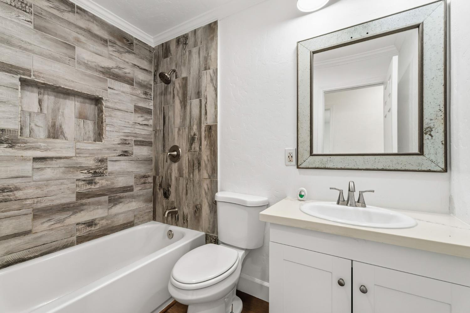 14191 Pimo Street Armona, CA 93202 - Photo 5 of 25