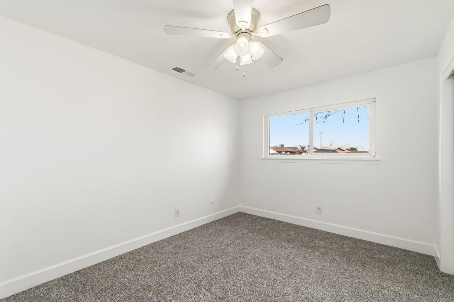 14191 Pimo Street Armona, CA 93202 - Photo 6 of 25