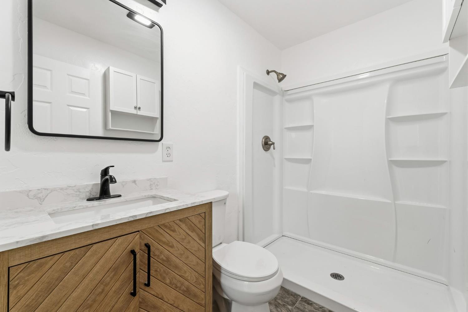 14191 Pimo Street Armona, CA 93202 - Photo 10 of 25