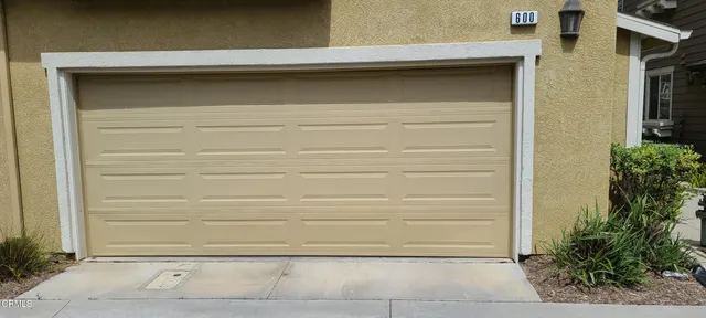 $3,700 | 600 Flathead River Street, Oxnard, CA 93036