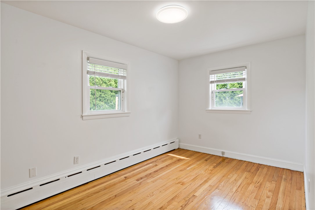 3 Ruth Street Middletown, RI 02842 - Photo 13 of 29
