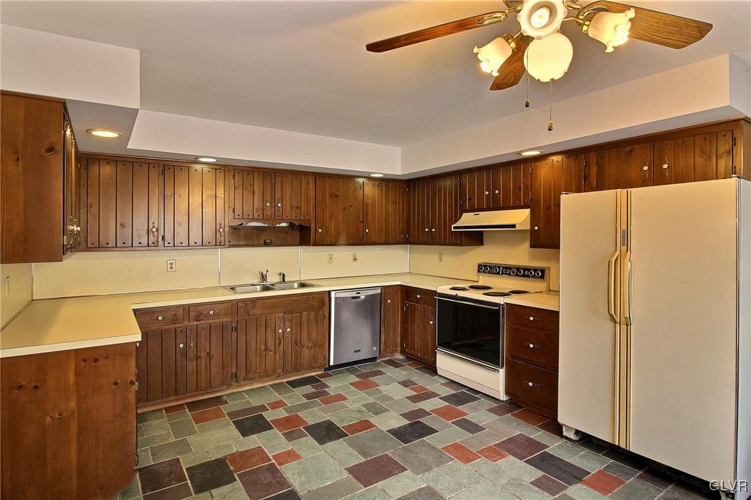 128 Balson Road Stroudsburg, PA 18360 - Photo 2 of 15 Gallery Image 2
