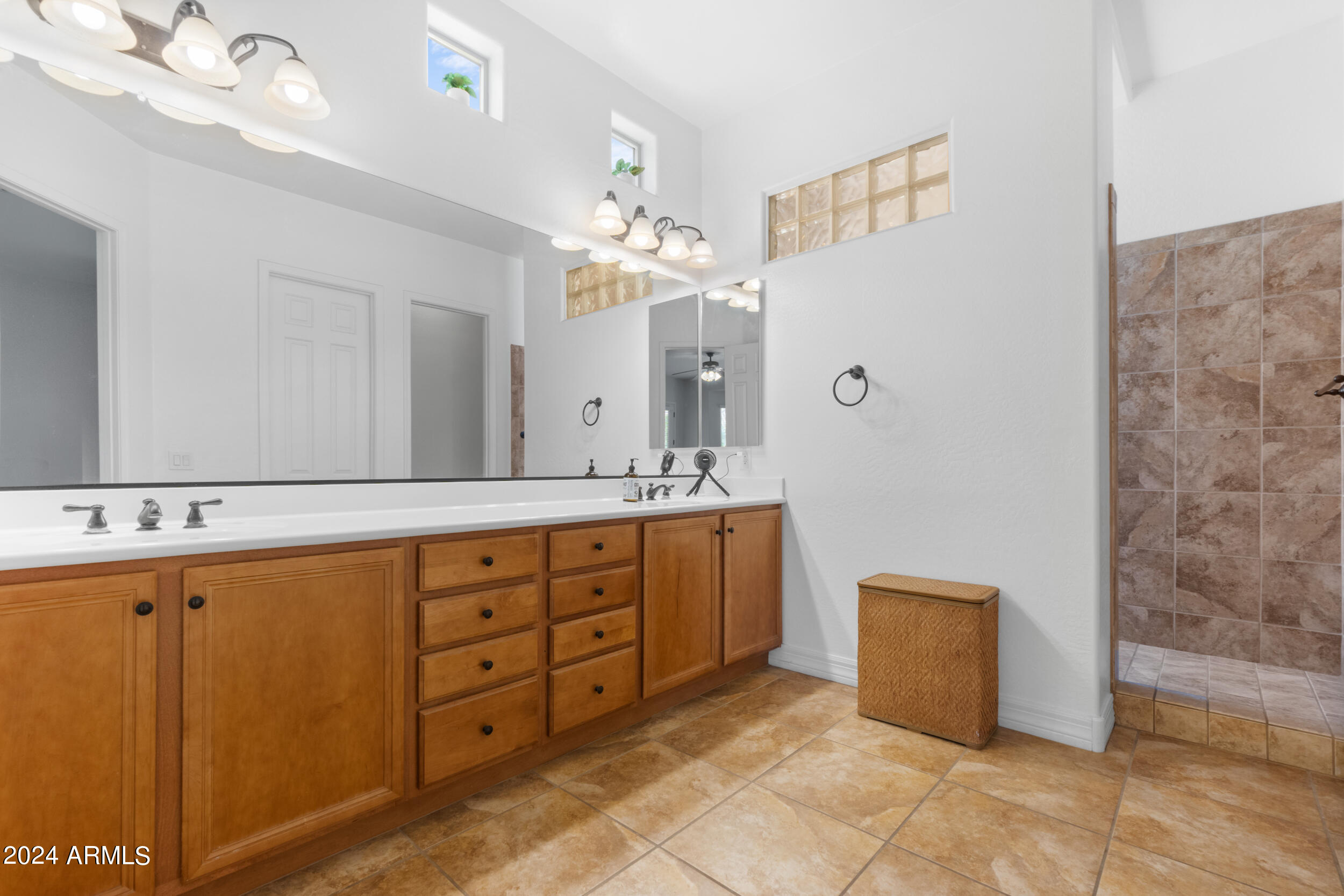 16205 West Berkeley Road Goodyear, AZ 85395 - Photo 20 of 32 MB Bathroom