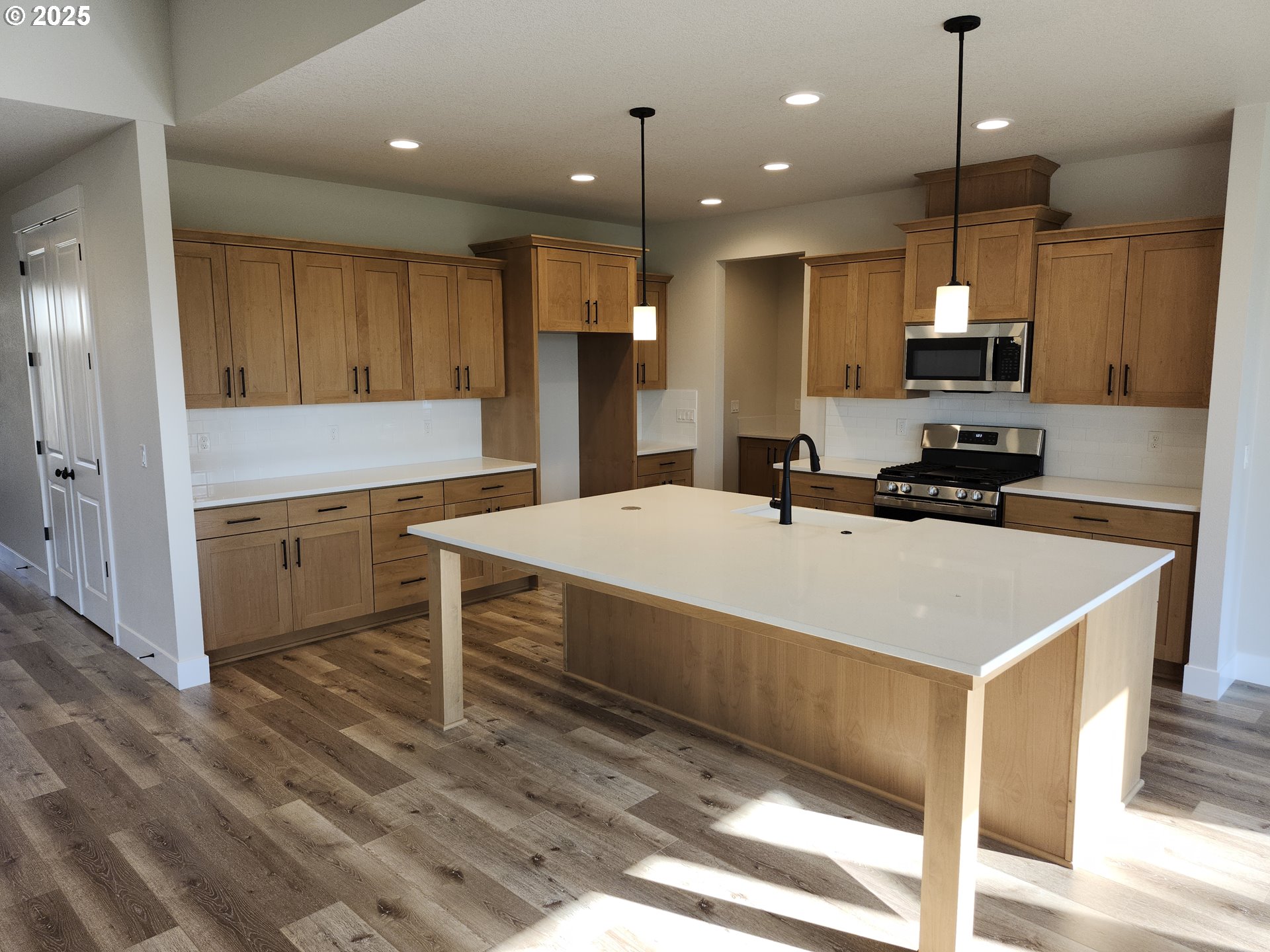 3075 Olympic Street, Unit 35 Woodburn, OR 97071 - Photo 3 of 41