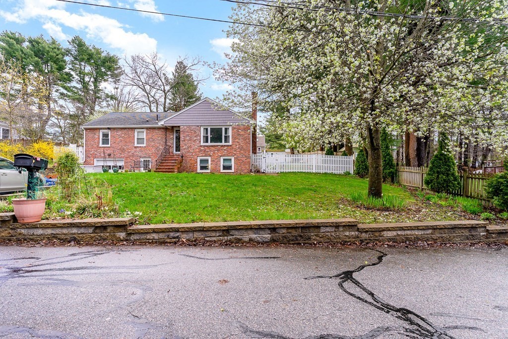 3 Elvira Road North Reading, MA 01864 - Photo 2 of 31 Gallery Image 2