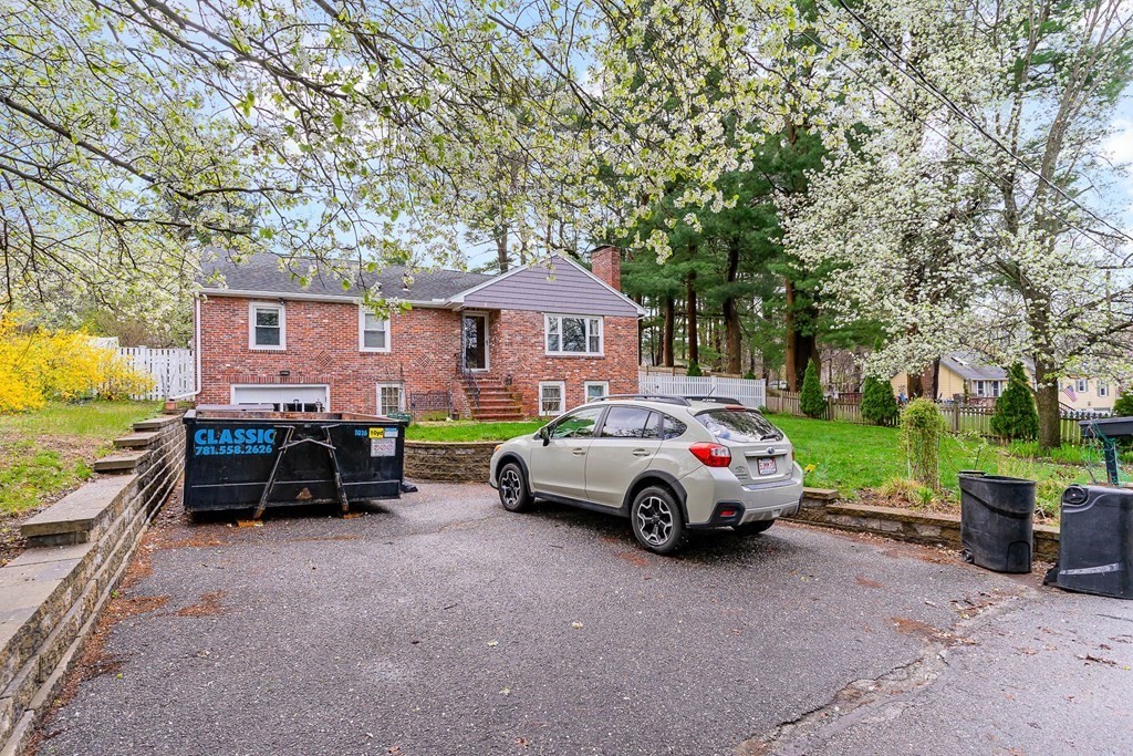 3 Elvira Road North Reading, MA 01864 - Photo 4 of 31 Gallery Image 4