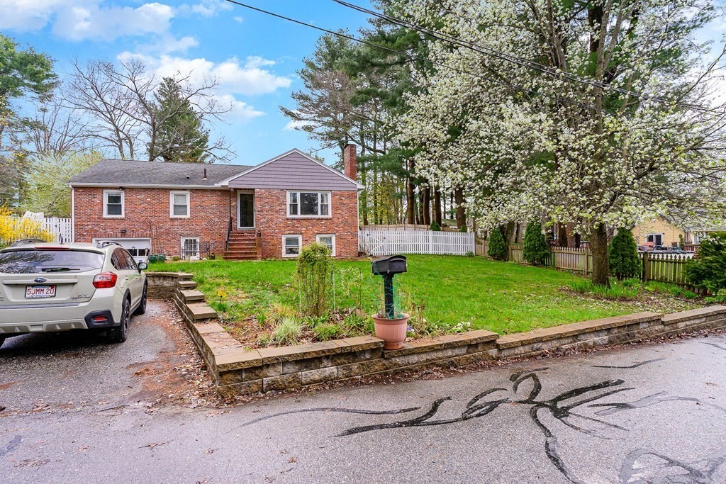 3 Elvira Road North Reading, MA 01864 - Photo 5 of 31 Gallery Image 5