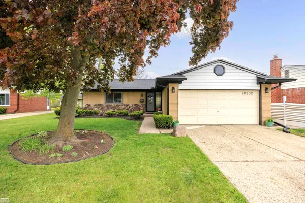 $299,900 | 10732 North Oak Drive, Ferndale, MI 48220
