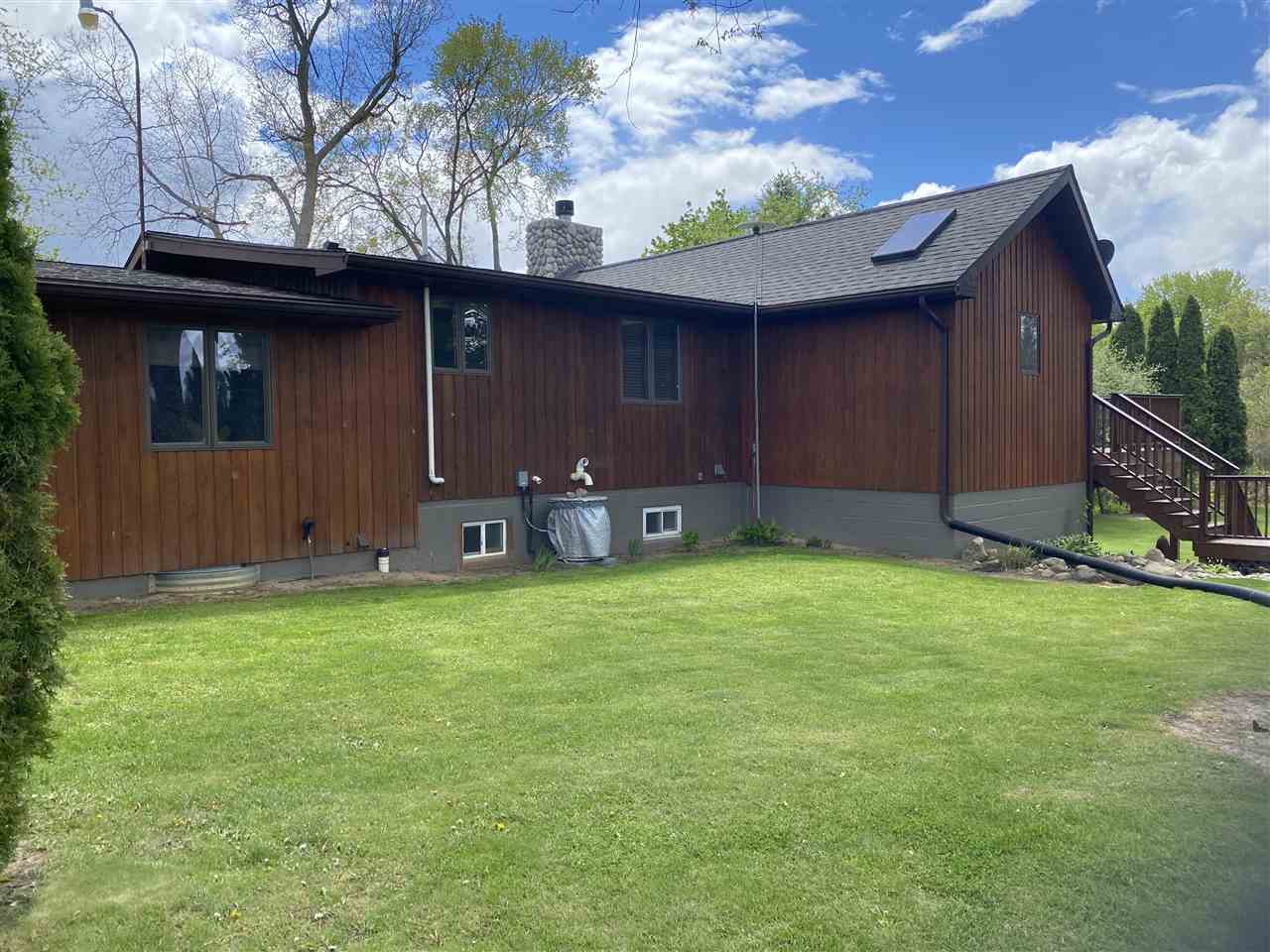 6895 Lansing Road Durand, MI 48429 - Photo 4 of 31