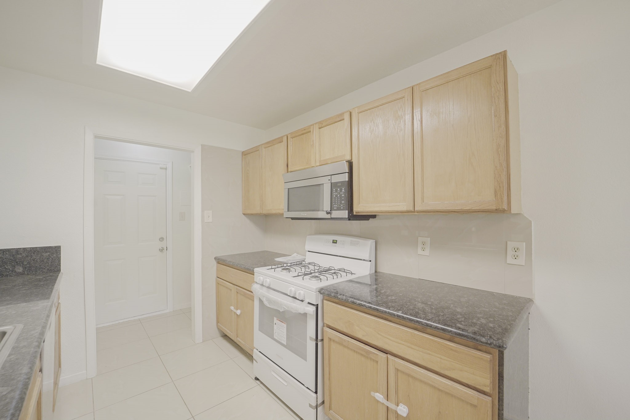 9811 Mango Street Houston, TX 77075 - Photo 12 of 29