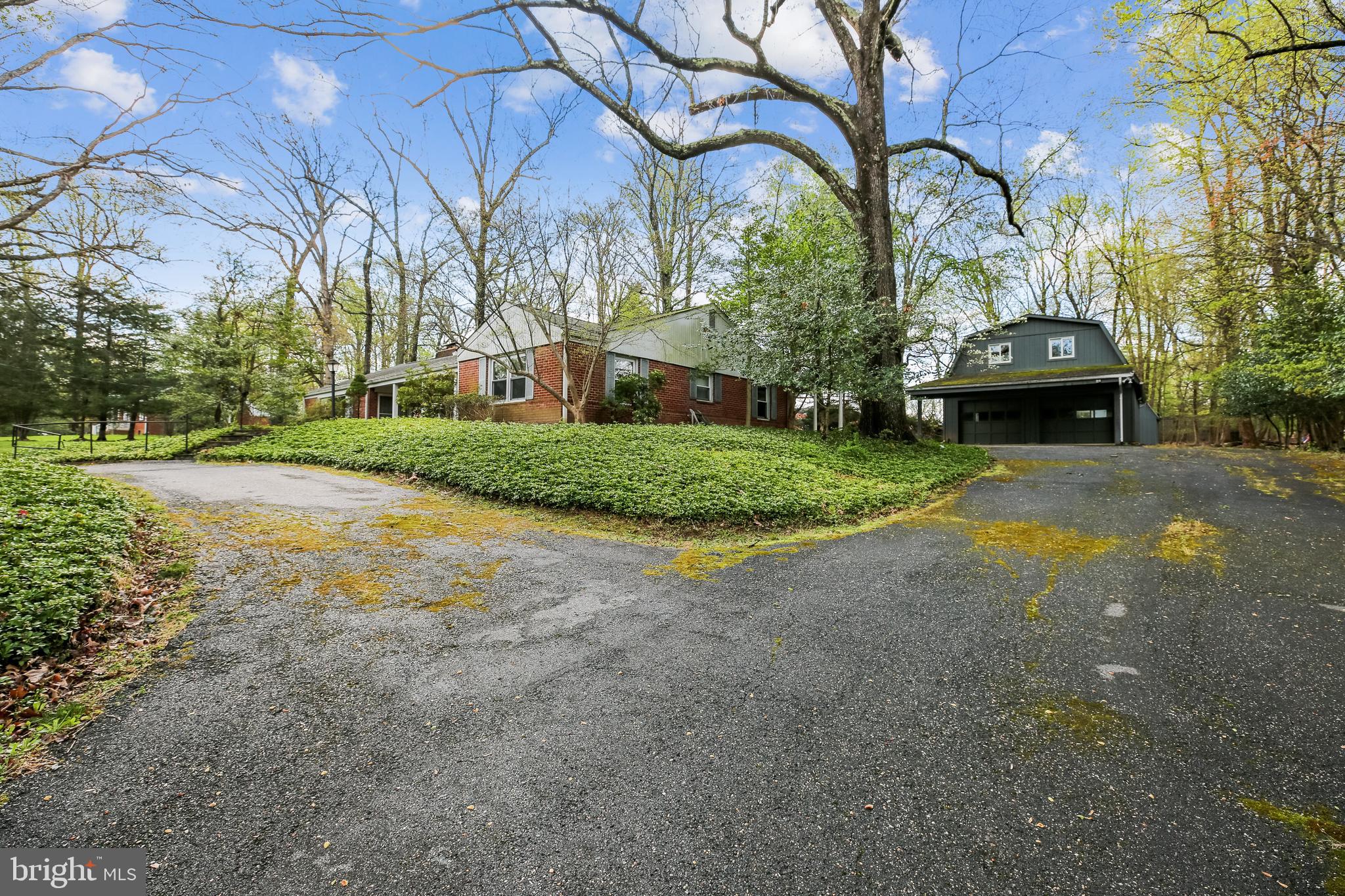 418 Stonington Road Silver Spring, MD 20902 - Photo 7 of 20 Driveway