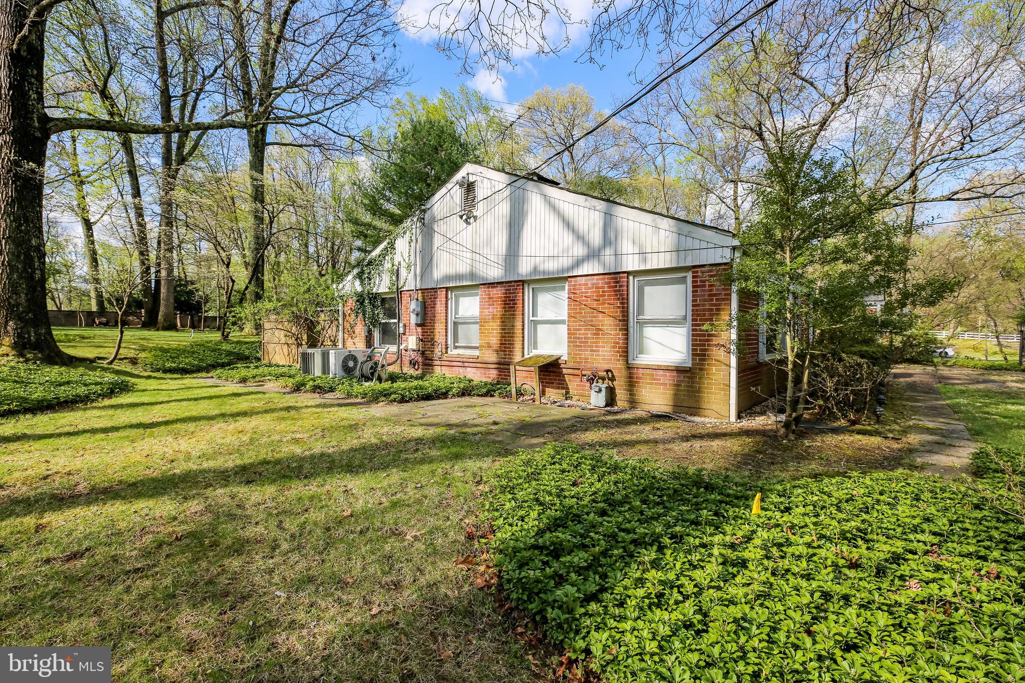 418 Stonington Road Silver Spring, MD 20902 - Photo 9 of 20 Side of Home