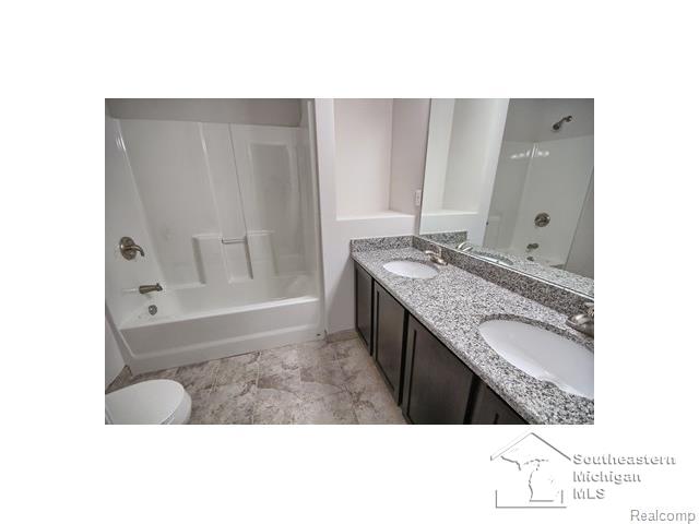 4590 Clifford Road Brighton, MI 48116 - Photo 18 of 20 31273141-18.JPG
