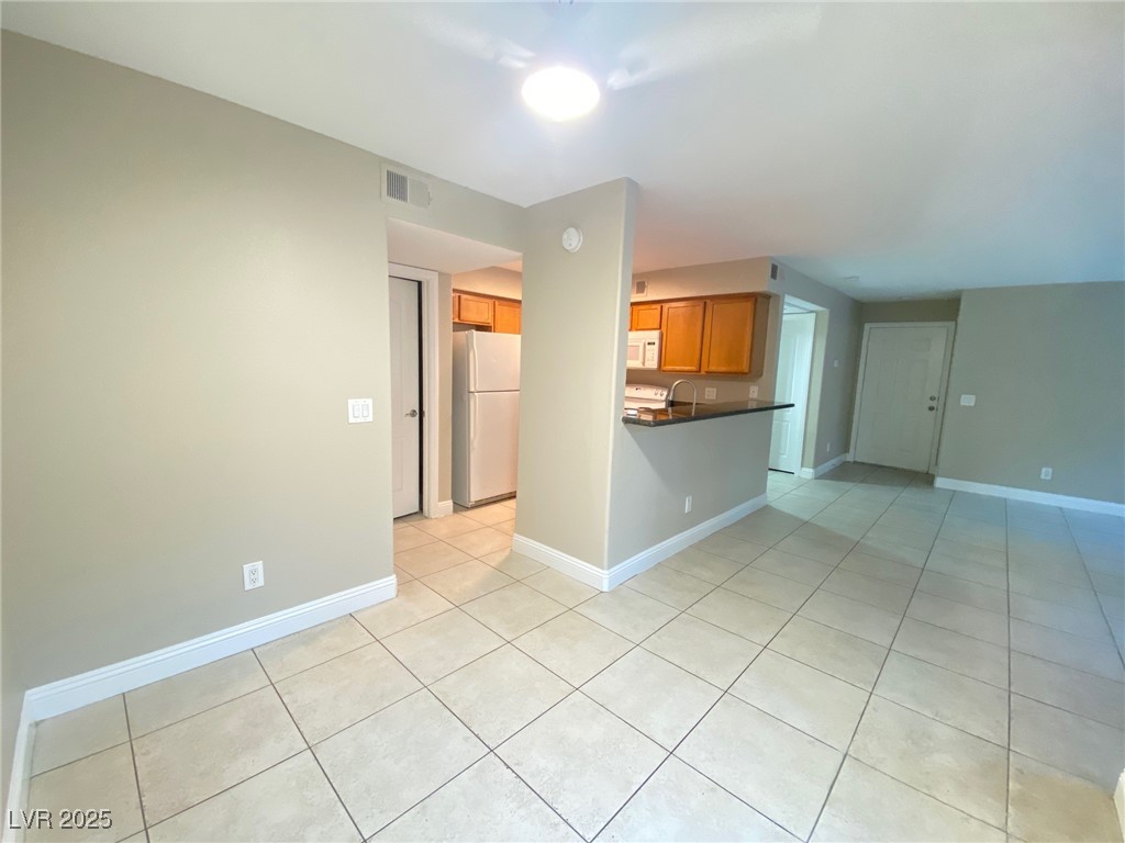 9325 West Desert Inn Road, Unit 119 Las Vegas, NV 89117 - Photo 7 of 16 Gallery Image 7