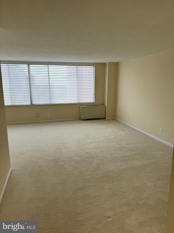 $224,900 | 11801 Rockville Pike, Unit 1006, Rockville, MD 20852