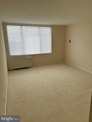 $224,900 | 11801 Rockville Pike, Unit 1006, Rockville, MD 20852