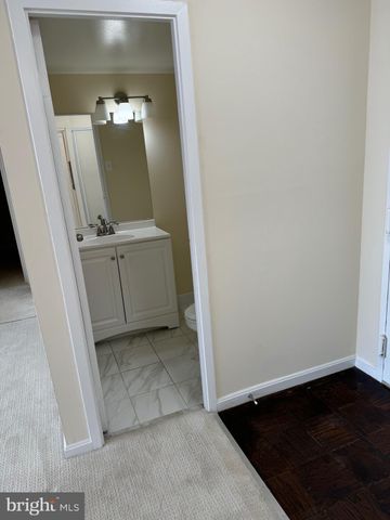 $224,900 | 11801 Rockville Pike, Unit 1006, Rockville, MD 20852