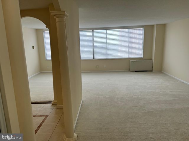 $224,900 | 11801 Rockville Pike, Unit 1006, Rockville, MD 20852