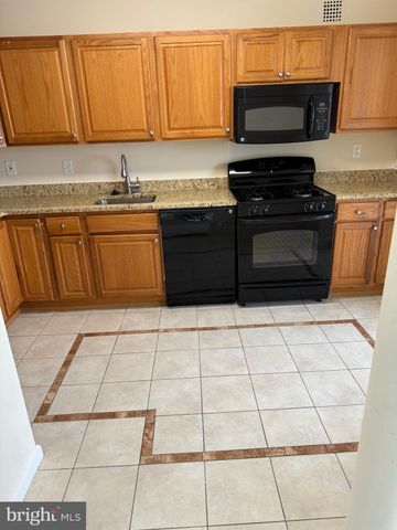 $224,900 | 11801 Rockville Pike, Unit 1006, Rockville, MD 20852