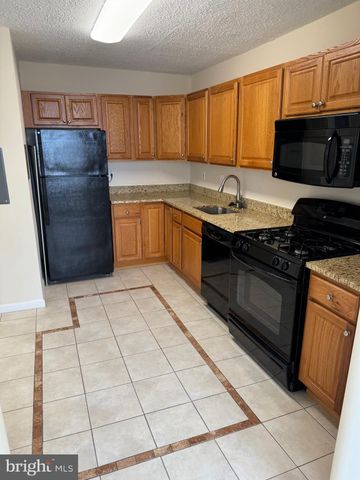 $224,900 | 11801 Rockville Pike, Unit 1006, Rockville, MD 20852