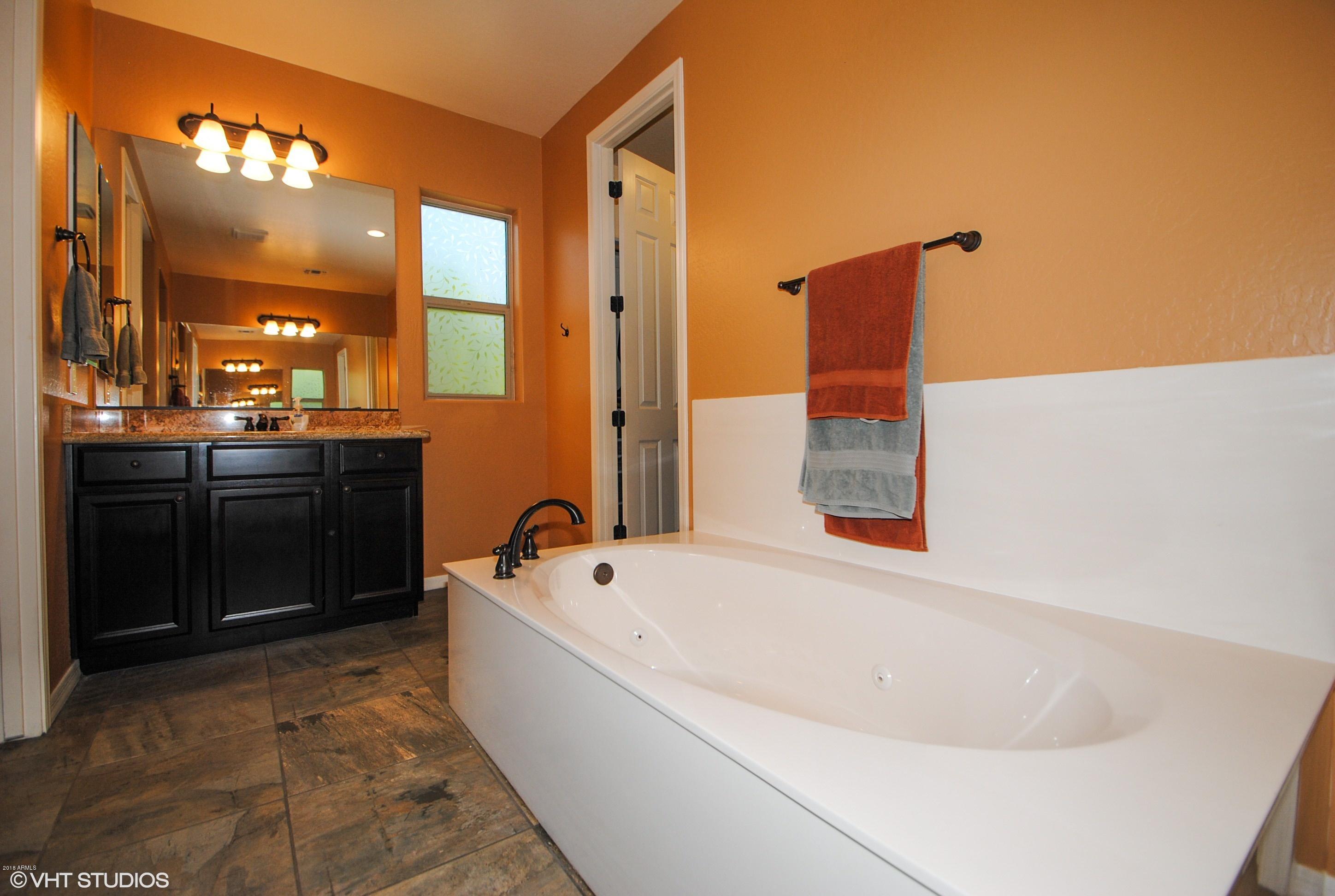 16238 West Granada Road Goodyear, AZ 85395 - Photo 14 of 25 13_16238WGranada_168_MasterBathroom_HiRe