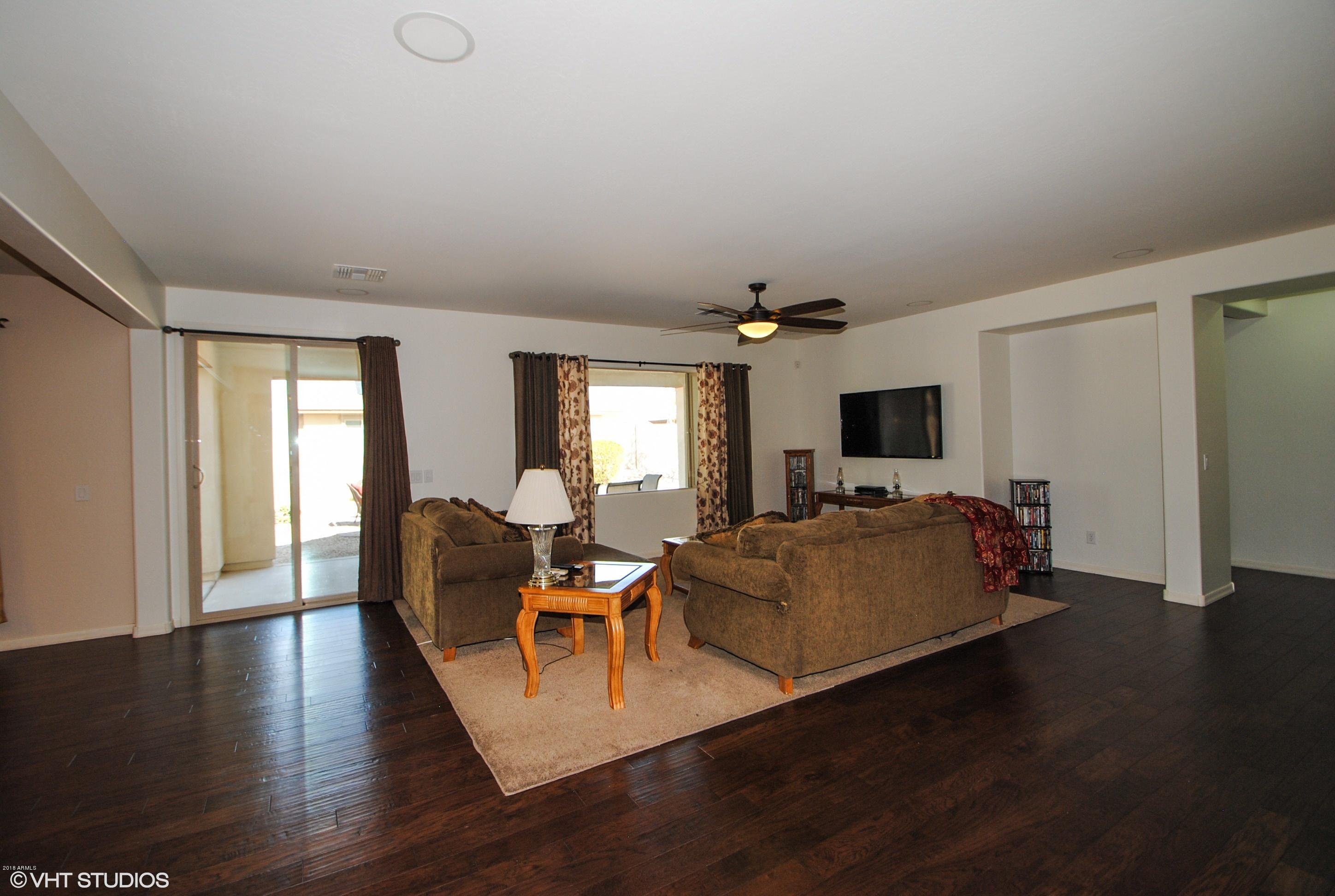 03_16238WGranada_165_LivingRoom_HiRes