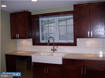 337 Carson Street Philadelphia, PA 19128 - Photo 6 of 12 Kitchen
