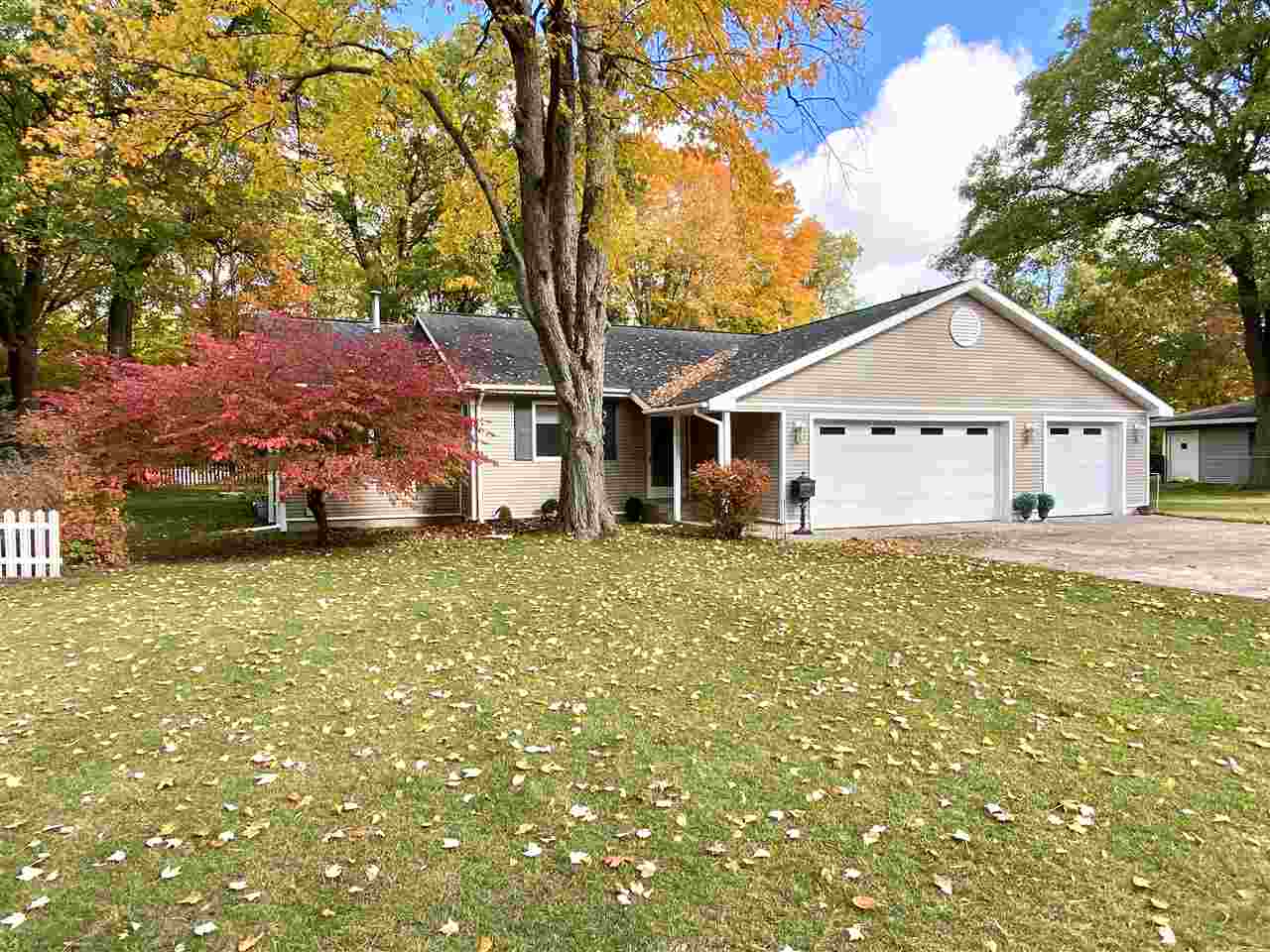 7057 30 3/4 Road Cadillac, MI 49601 - Photo 49 of 54 1881271-49.JPG