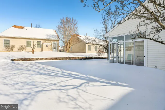 $425,000 | 11 Covered Bridge Circle, Columbus, NJ 08022