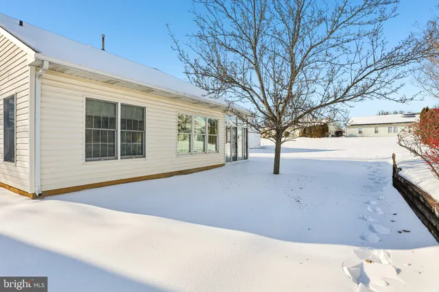 $425,000 | 11 Covered Bridge Circle, Columbus, NJ 08022