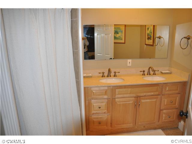 504 Baldwin Road Henrico, VA 23229 - Photo 9 of 12 Master Bath