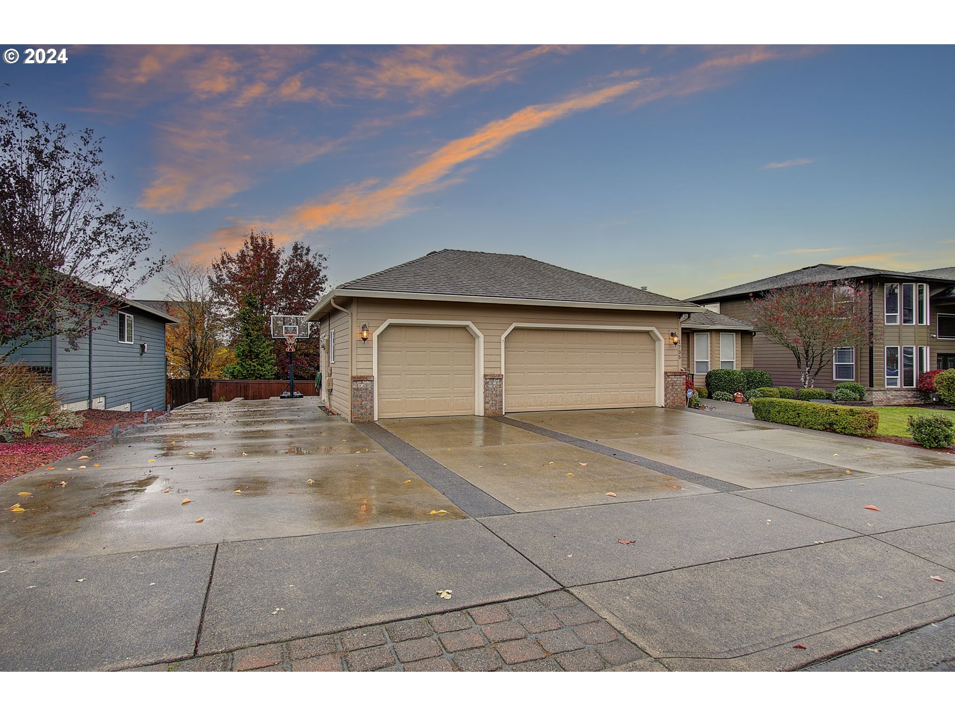 1735 Northwest 33rd Way Camas, WA 98607 - Photo 2 of 48 Gallery Image 2