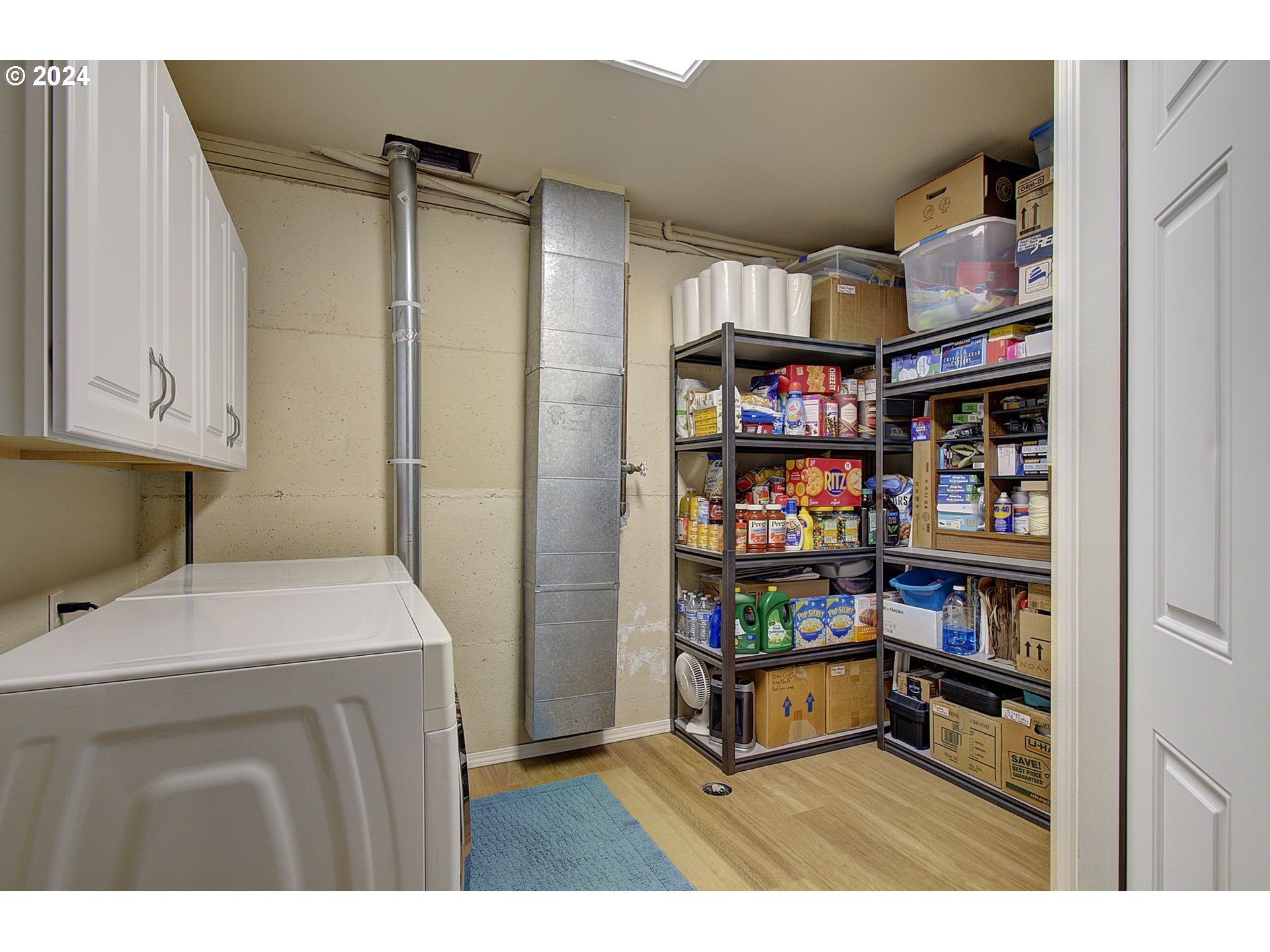 1735 Northwest 33rd Way Camas, WA 98607 - Photo 38 of 48 Laundry