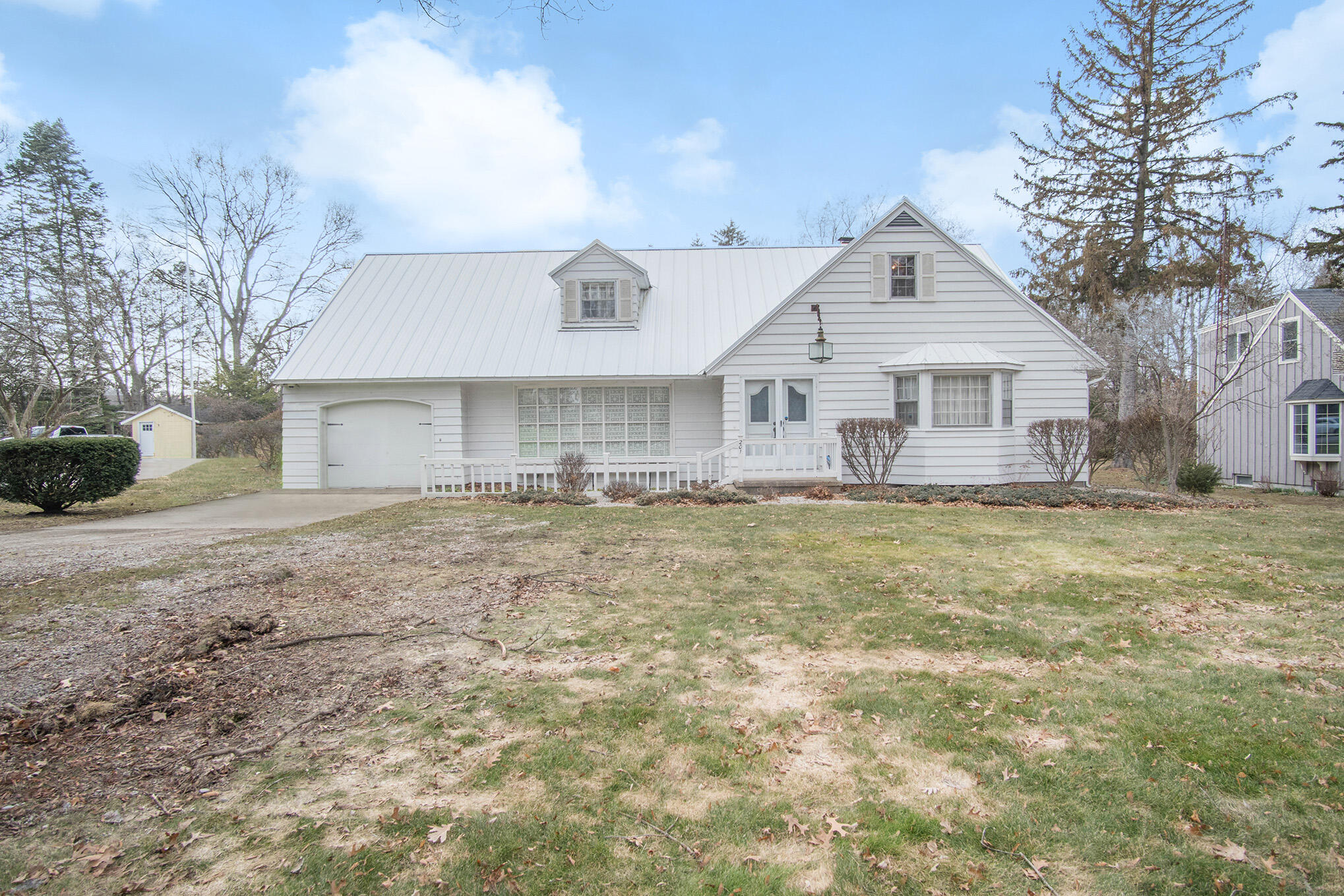 201 North Fruitport Road Spring Lake, MI 49456 - Photo 1 of 31 DSC00321