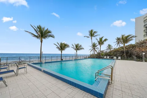 $650,000 | 2066 North Ocean Boulevard, Unit 2SW, Boca Raton, FL 33431