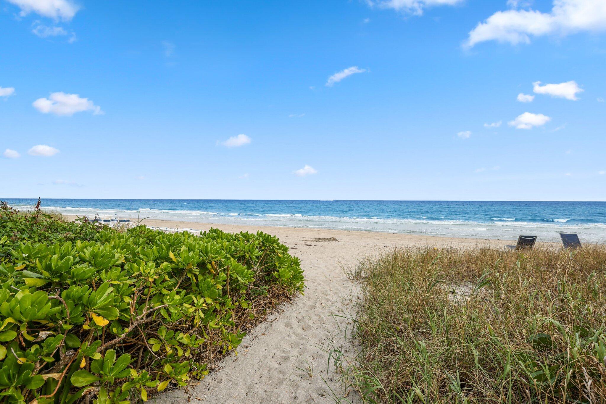 2066 North Ocean Boulevard, Unit 2SW Boca Raton, FL 33431 - Photo 32 of 34 Beach