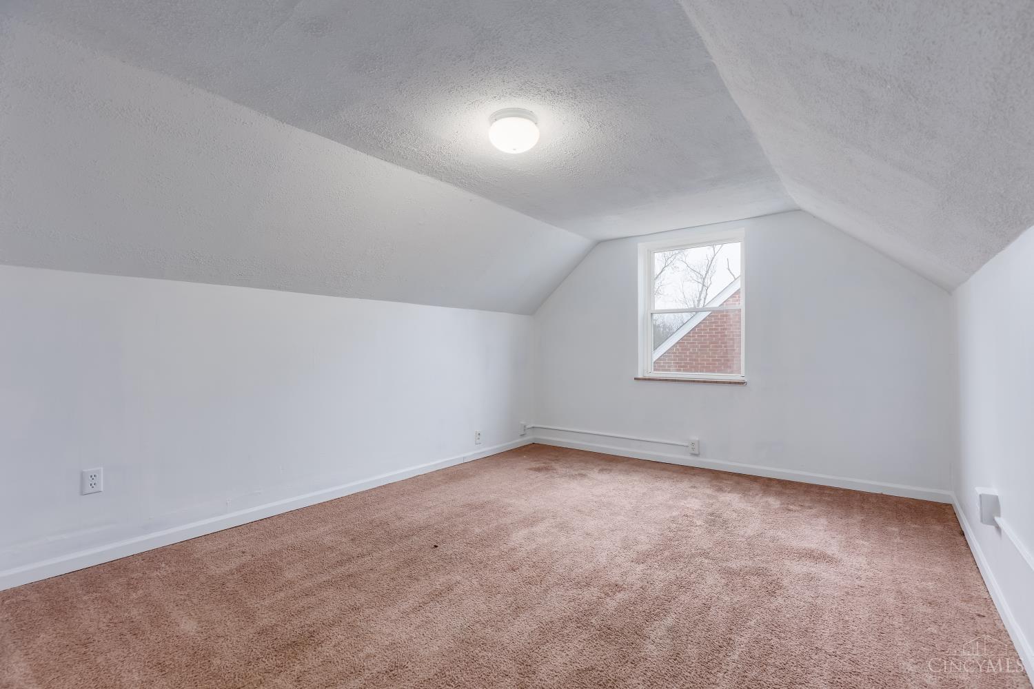 521 Roebling Road Cincinnati, OH 45238 - Photo 18 of 38 Gallery Image 18