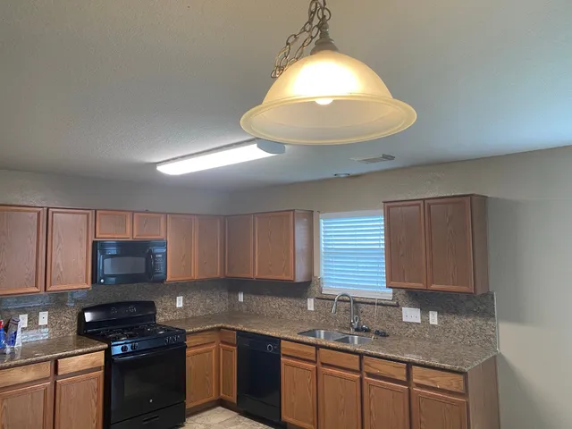 $1,850 | 2630 Skyview Shadows Court, Houston, TX 77047