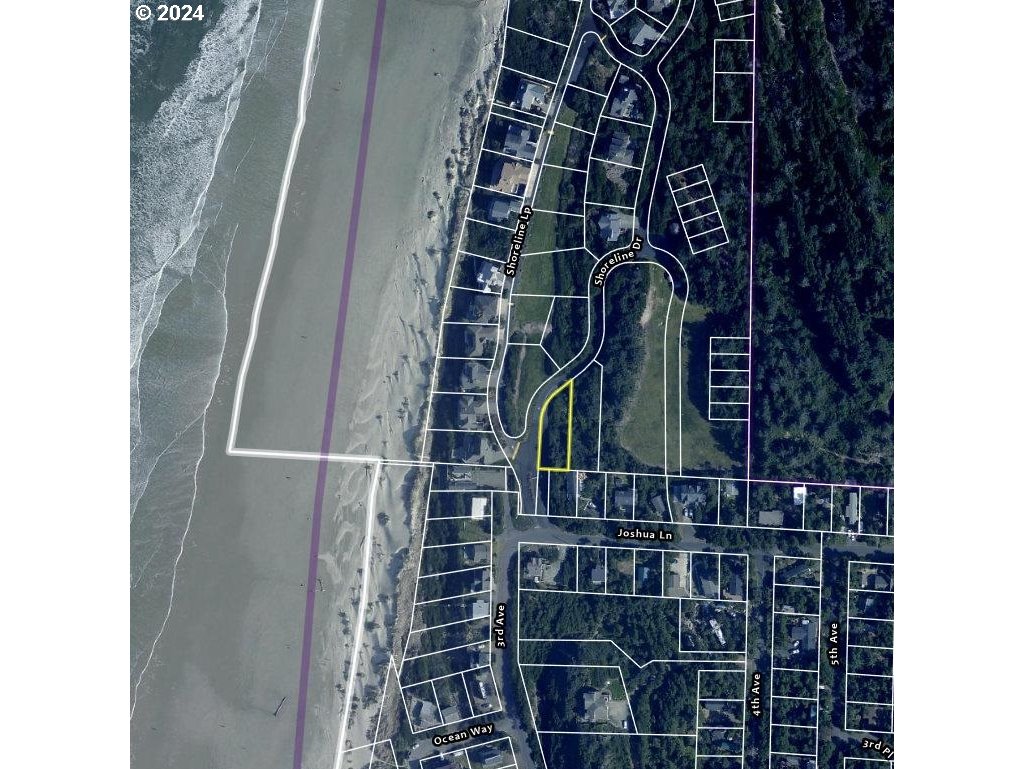 0 Shoreline Drive, Unit 121 Florence, OR 97439 - Photo 13 of 22 a close view of a bathroom