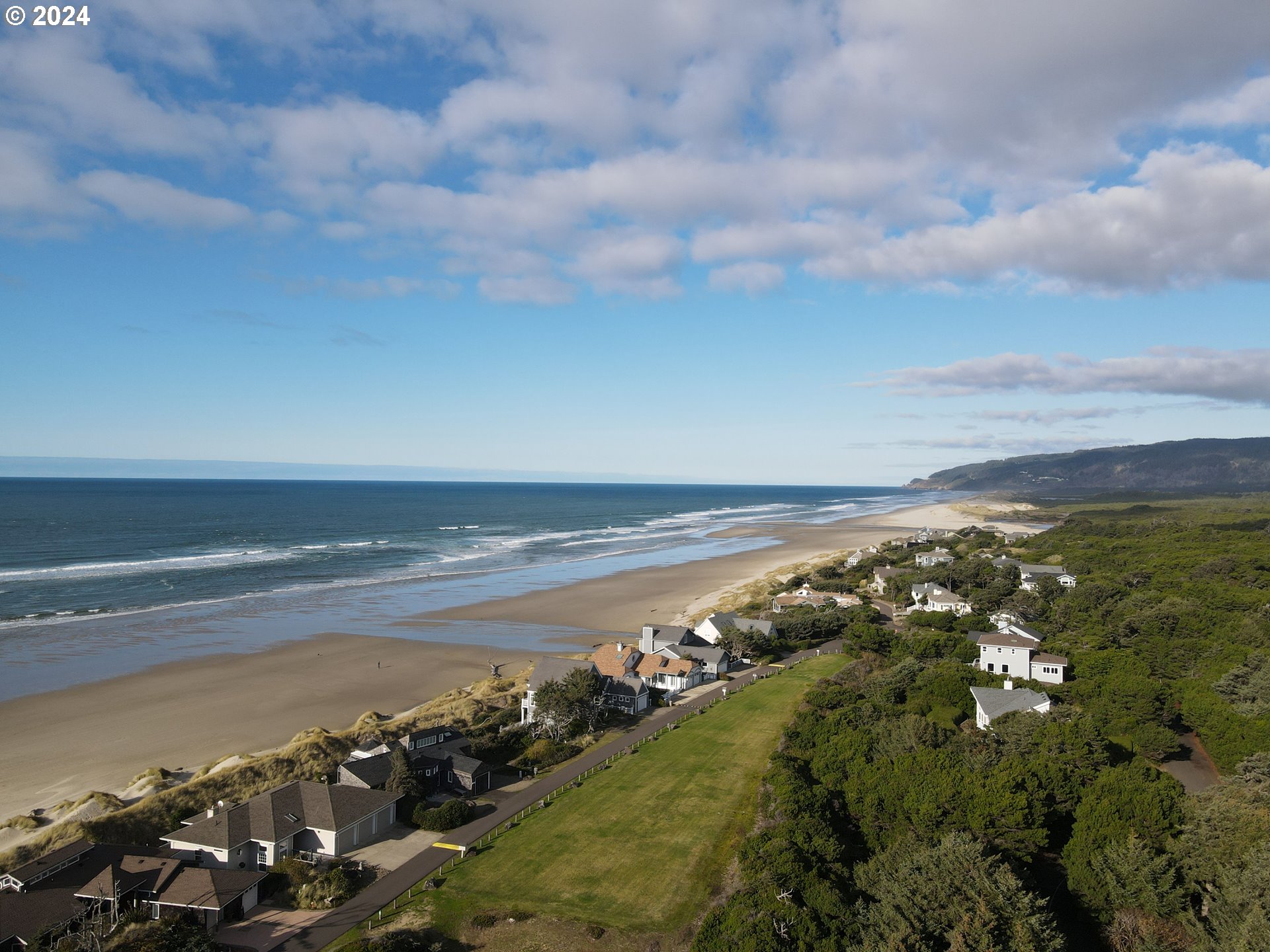 0 Shoreline Drive, Unit 121 Florence, OR 97439 - Photo 2 of 22 a view of an ocean