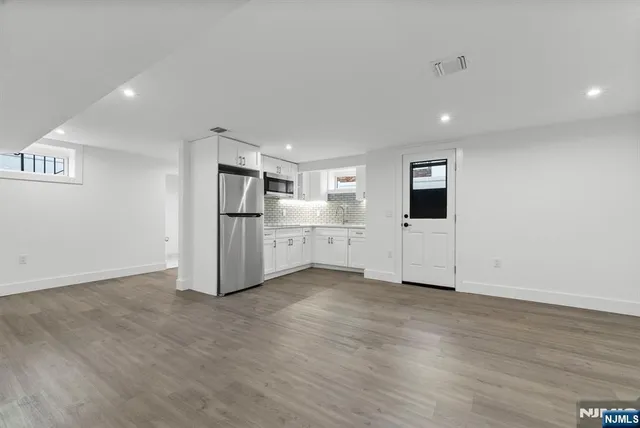 $1,199,000 | 1107 Fairview Lane, Fort Lee, NJ 07024