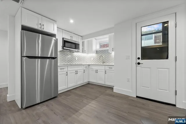 $1,199,000 | 1107 Fairview Lane, Fort Lee, NJ 07024